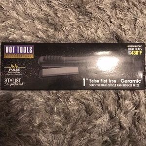 Hot tools 1” ceramic flat iron